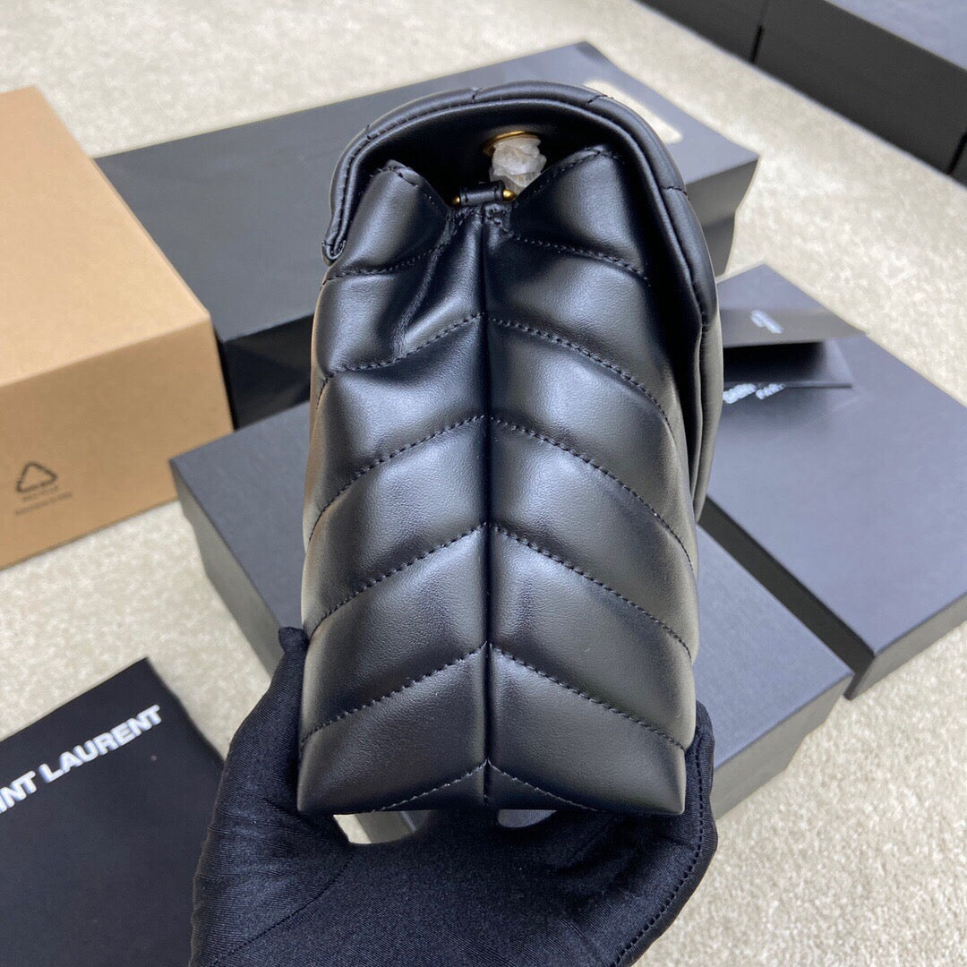 Luxe Quilted Leather Shoulder Bag 688019167