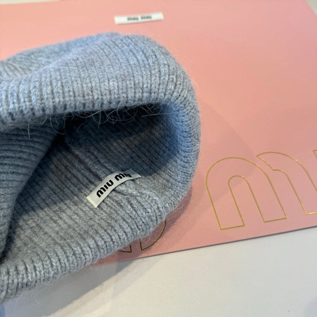 mm Knit Beanie in Grey