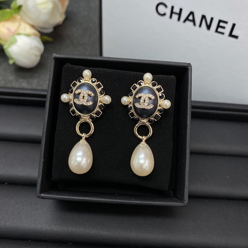 18K  Chanel Pearl Pendant Earrings