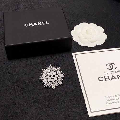18K  Chanel Flower Crystal Brooch