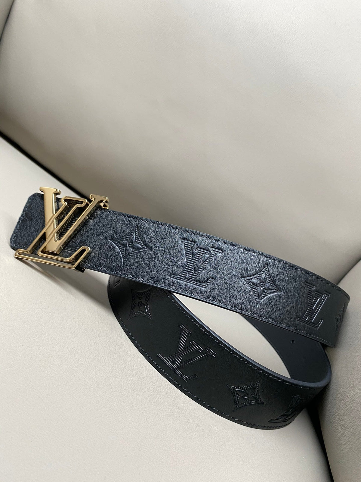 Reversible Calfskin Leather Belt with Dual-Texture Finish width 4.0cm