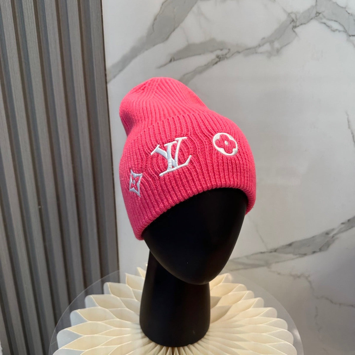 Headline Beanie in Rose