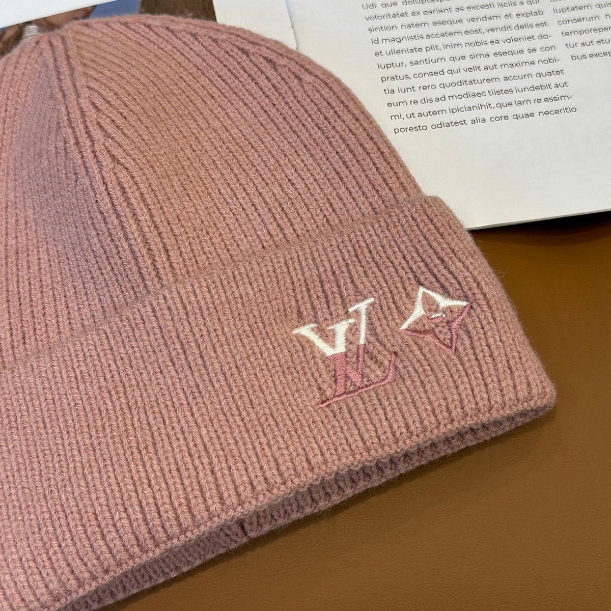 l/v Knit Beanie in Pink