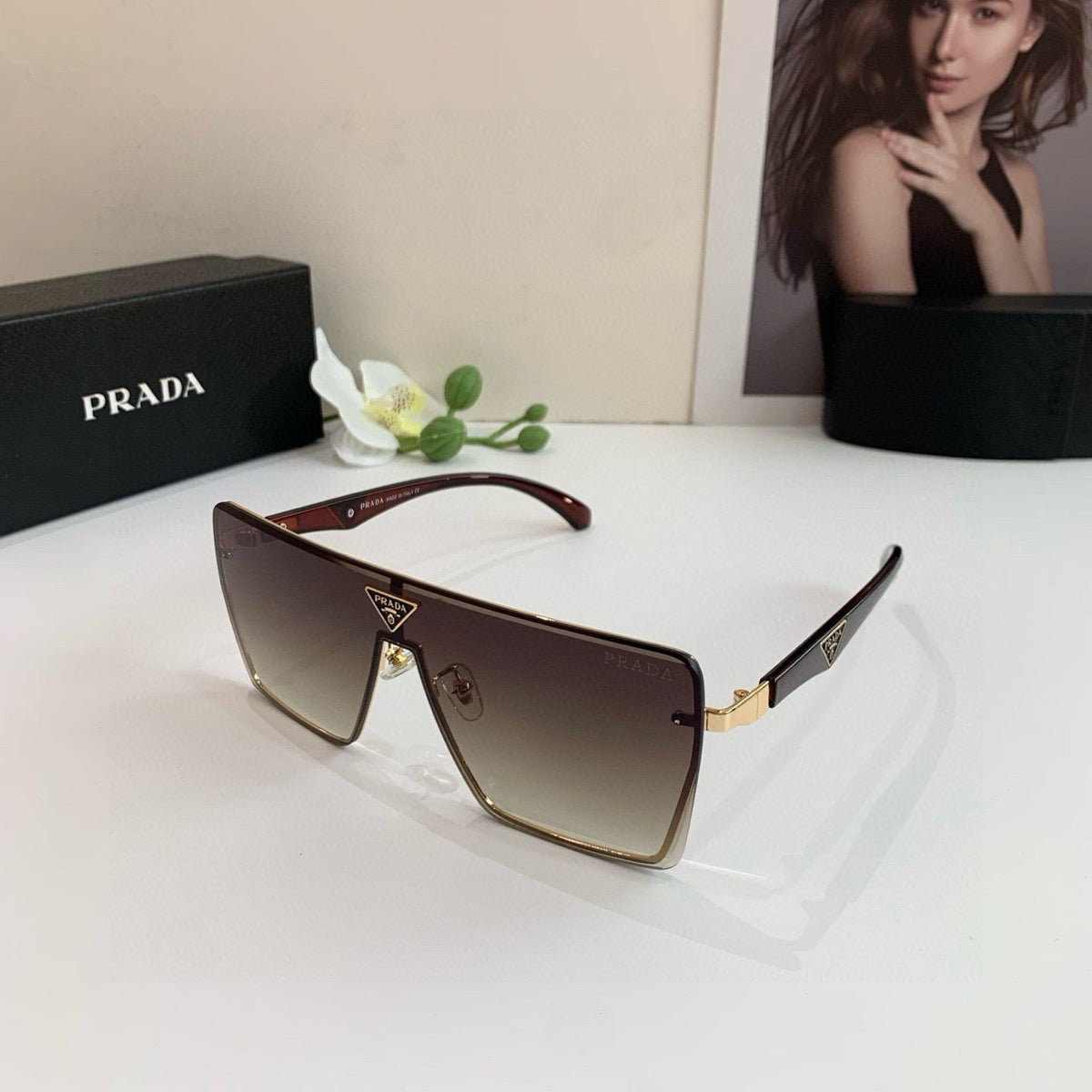 Gradient Shield Sunglasses – Brown & Gold Edition