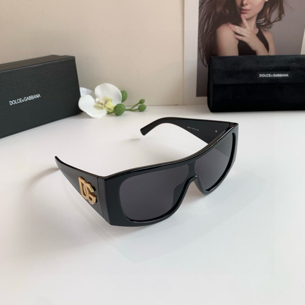 Bold Oversized Shield Sunglasses
