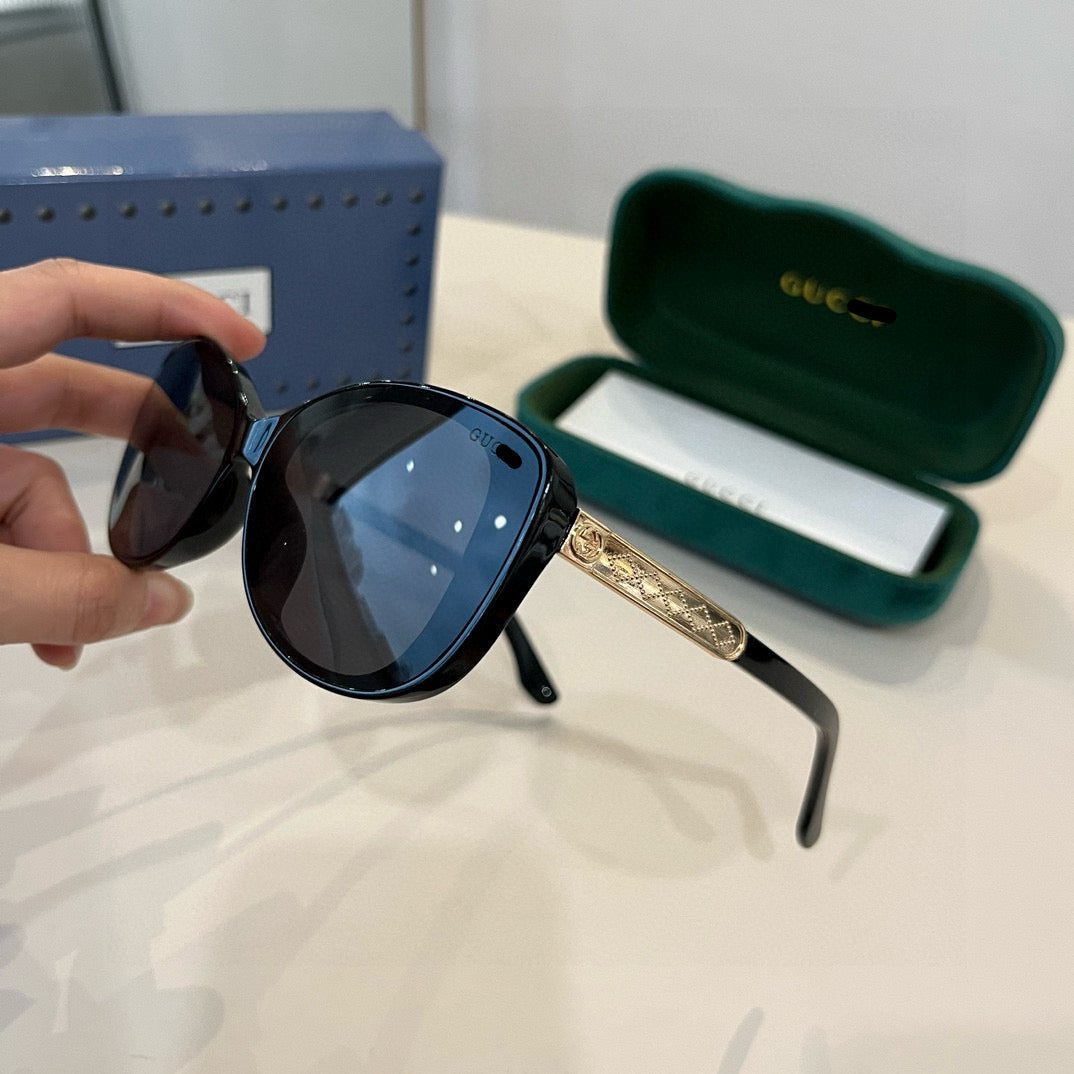 Elegant Black Cat-Eye Sunglasses