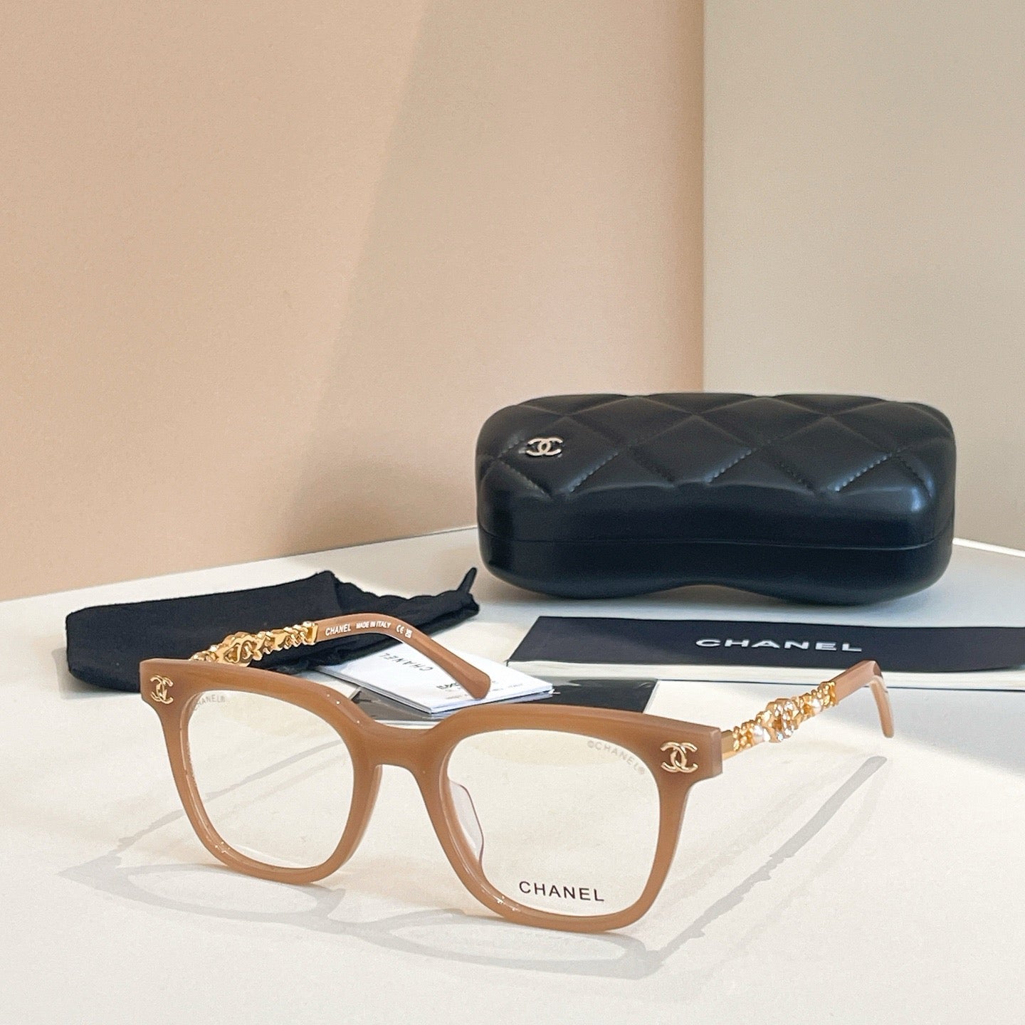 SAINT LAUREN Sunglasses-CH6040